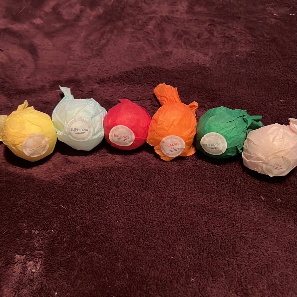 Bath bombs - lot of 6